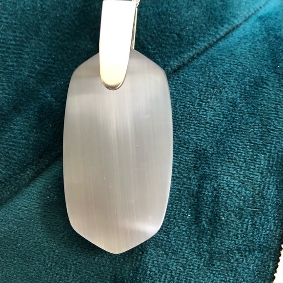 Kendra Scott Inez Necklace (NWT) - Picture 3 of 6